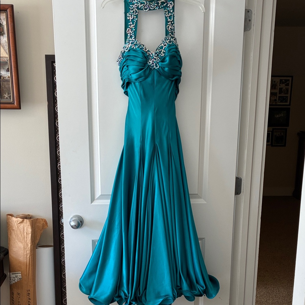 Elegant Teal Halter Prom Dress